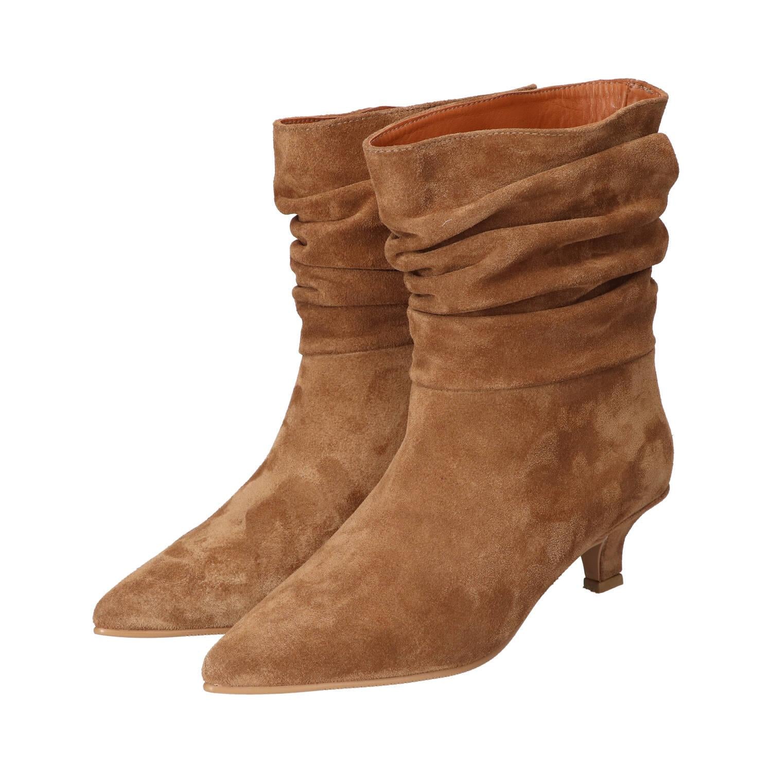 Booties, Cognac