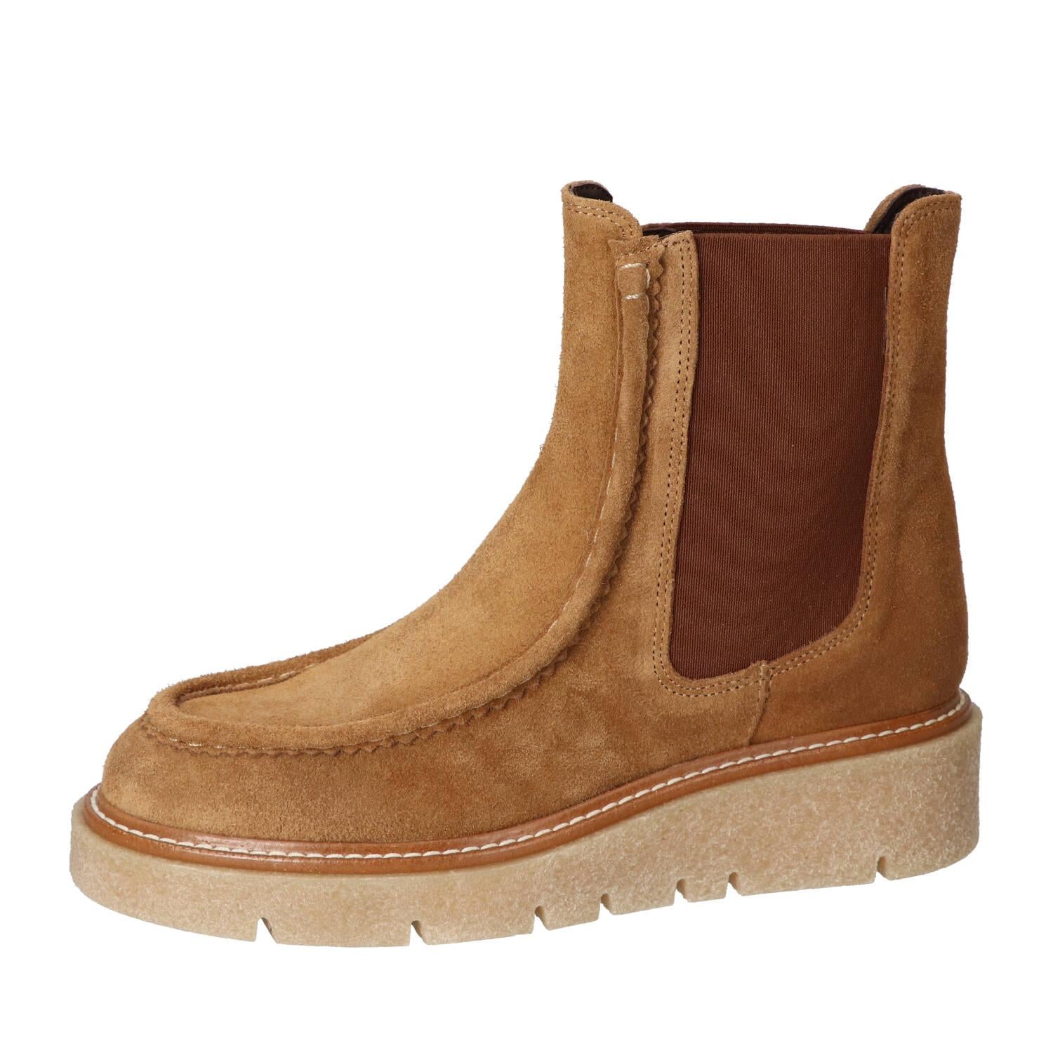 Booties, Cognac