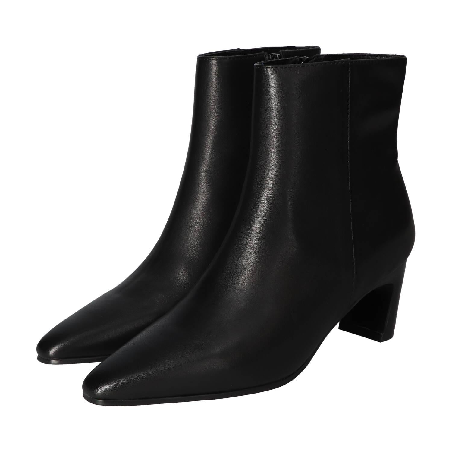 Booties, Zwart