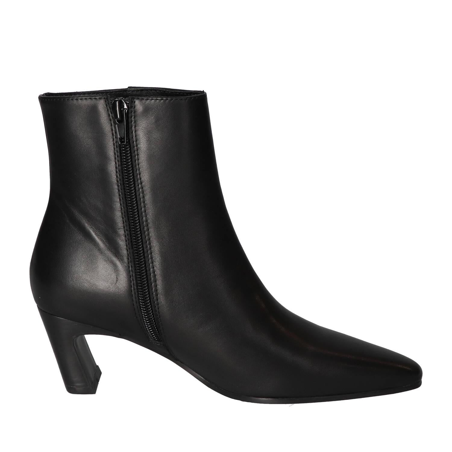 Booties, Zwart