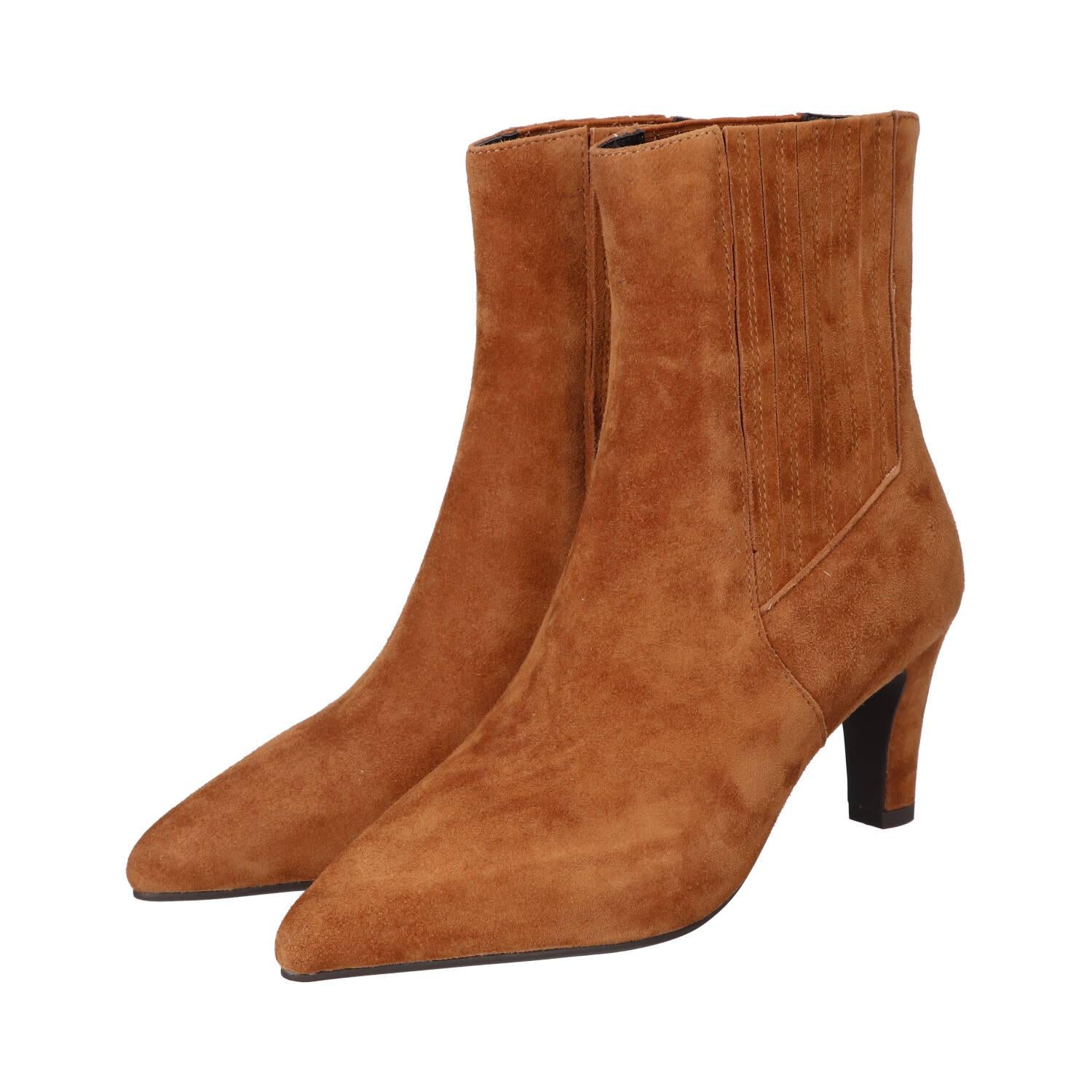Booties, Cognac