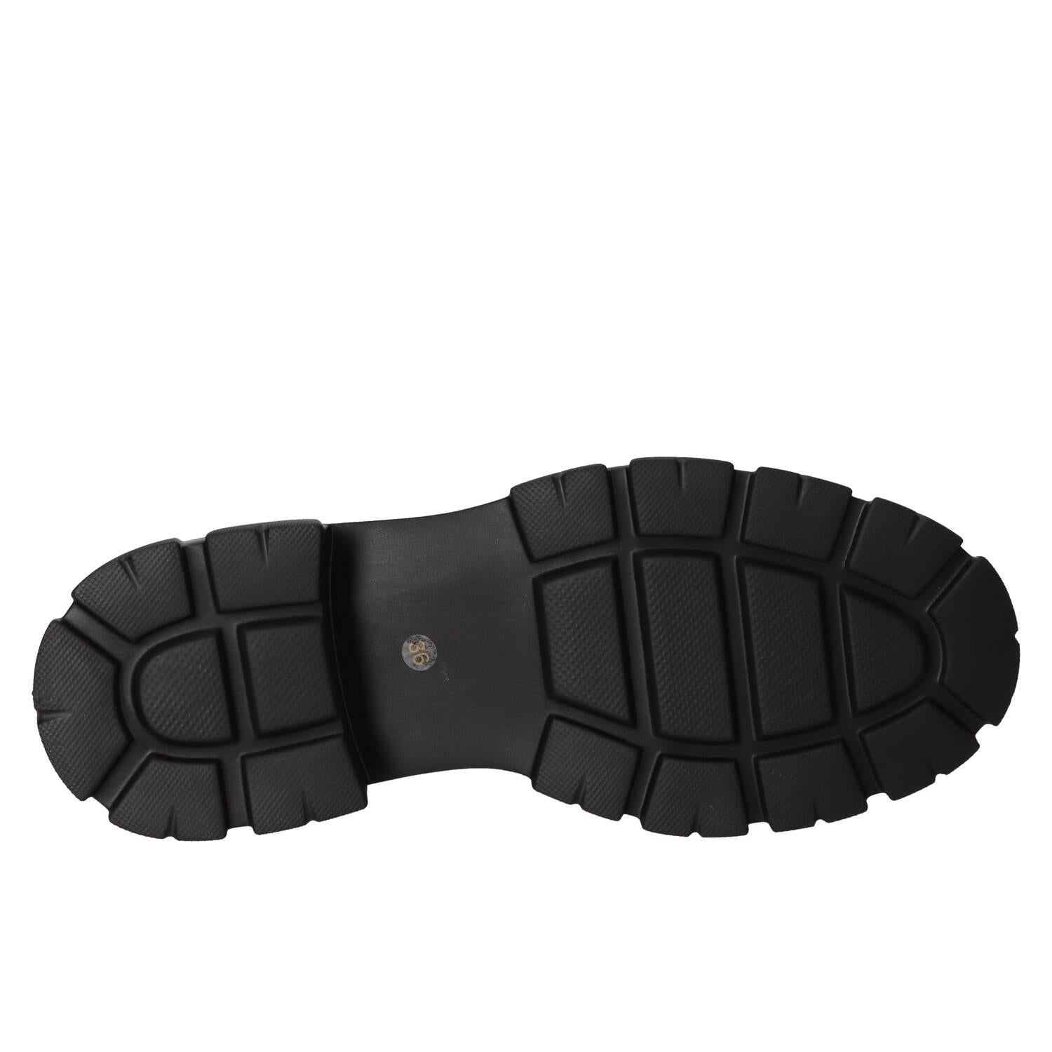 Veterschoenen, Zwart