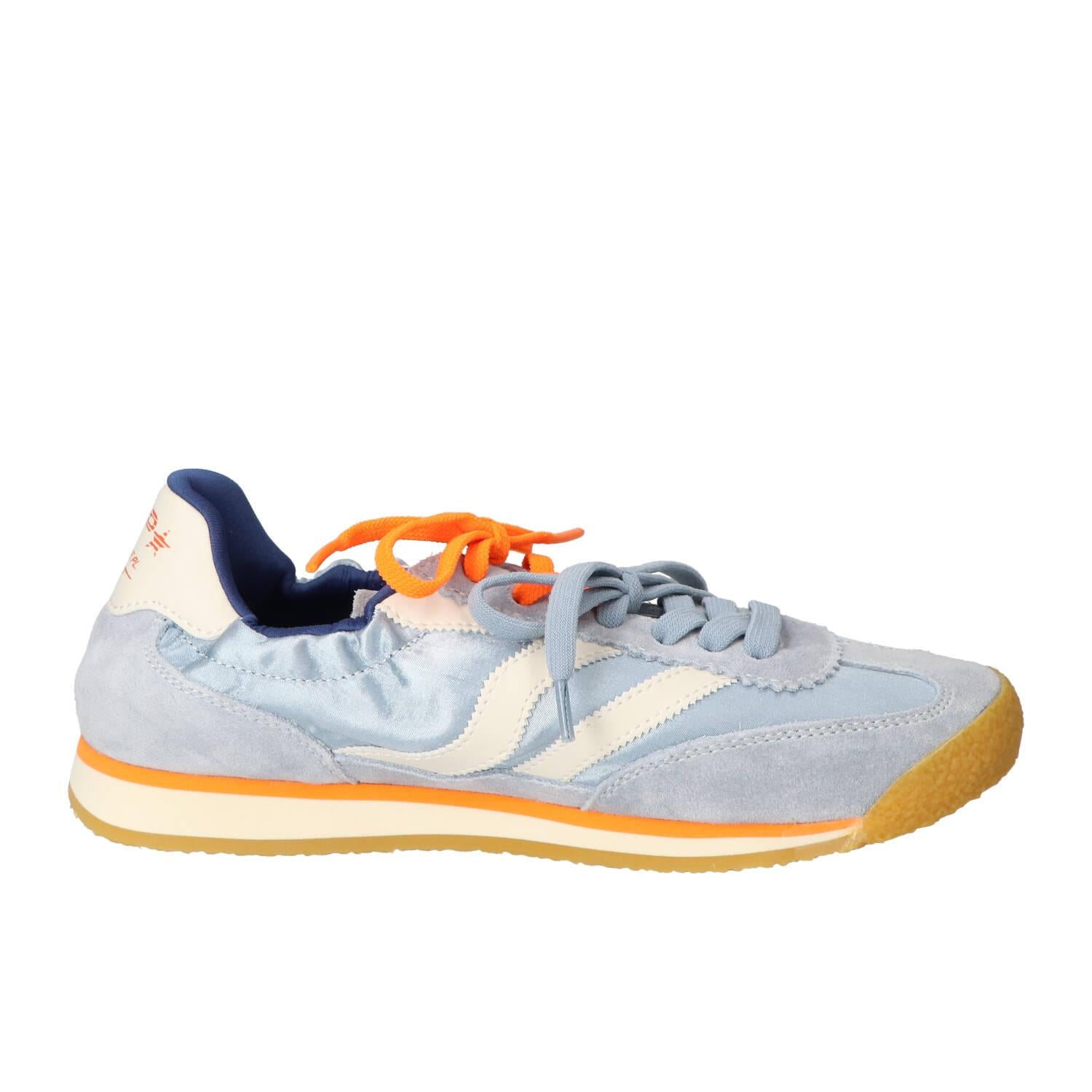 Sneakers, Lichtblauw