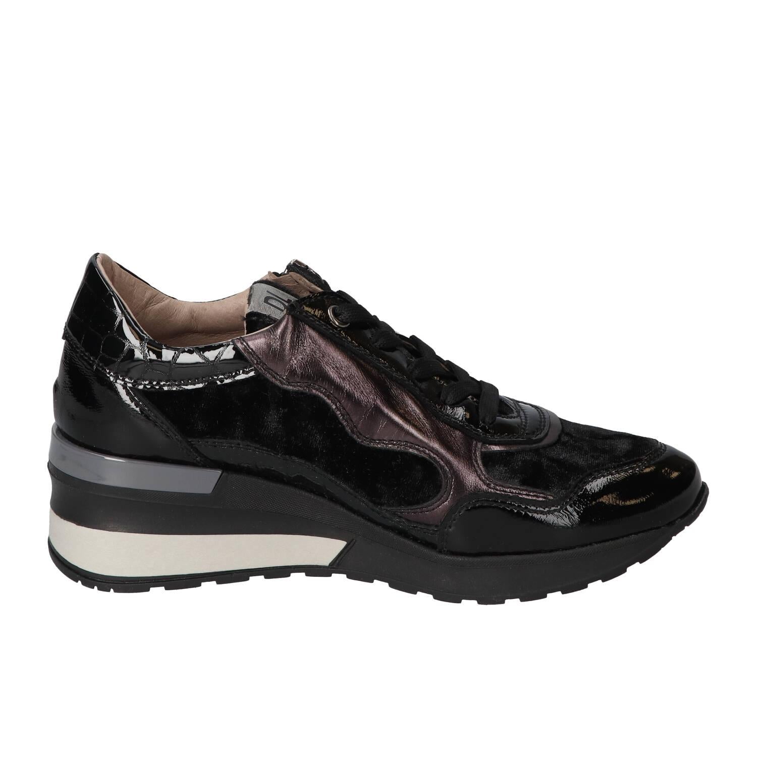 Sneakers, Zwart