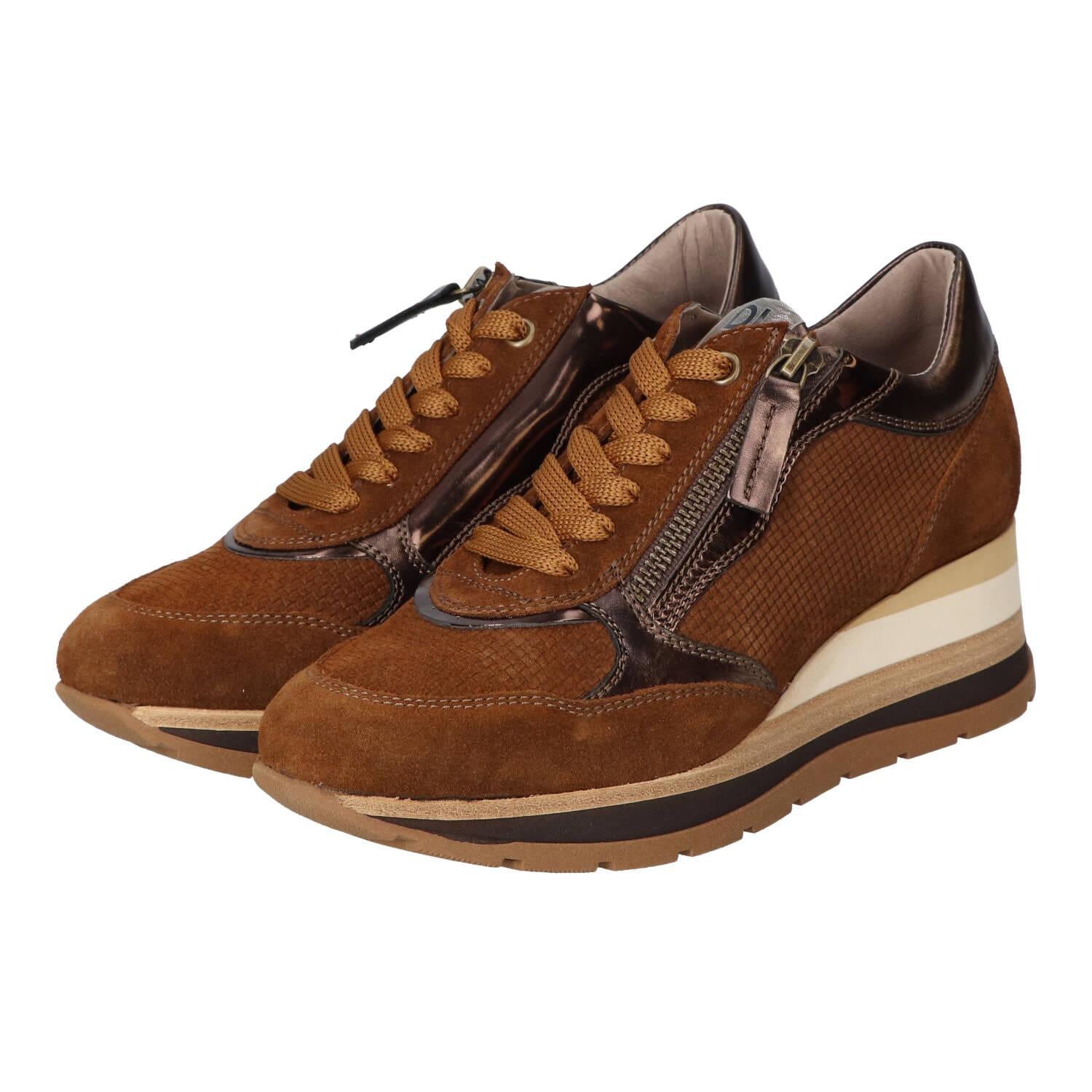 Sneakers, Cognac