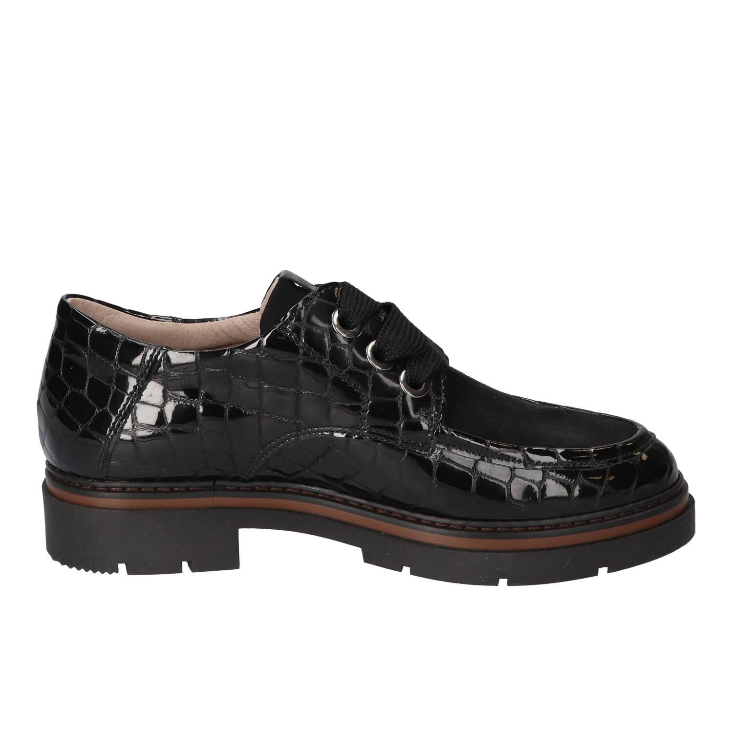 Veterschoenen, Zwart