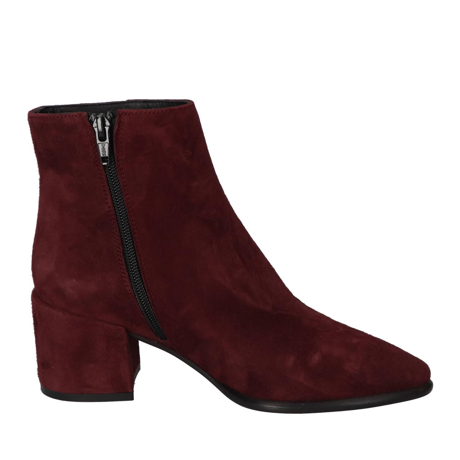 Booties, Bordeaux