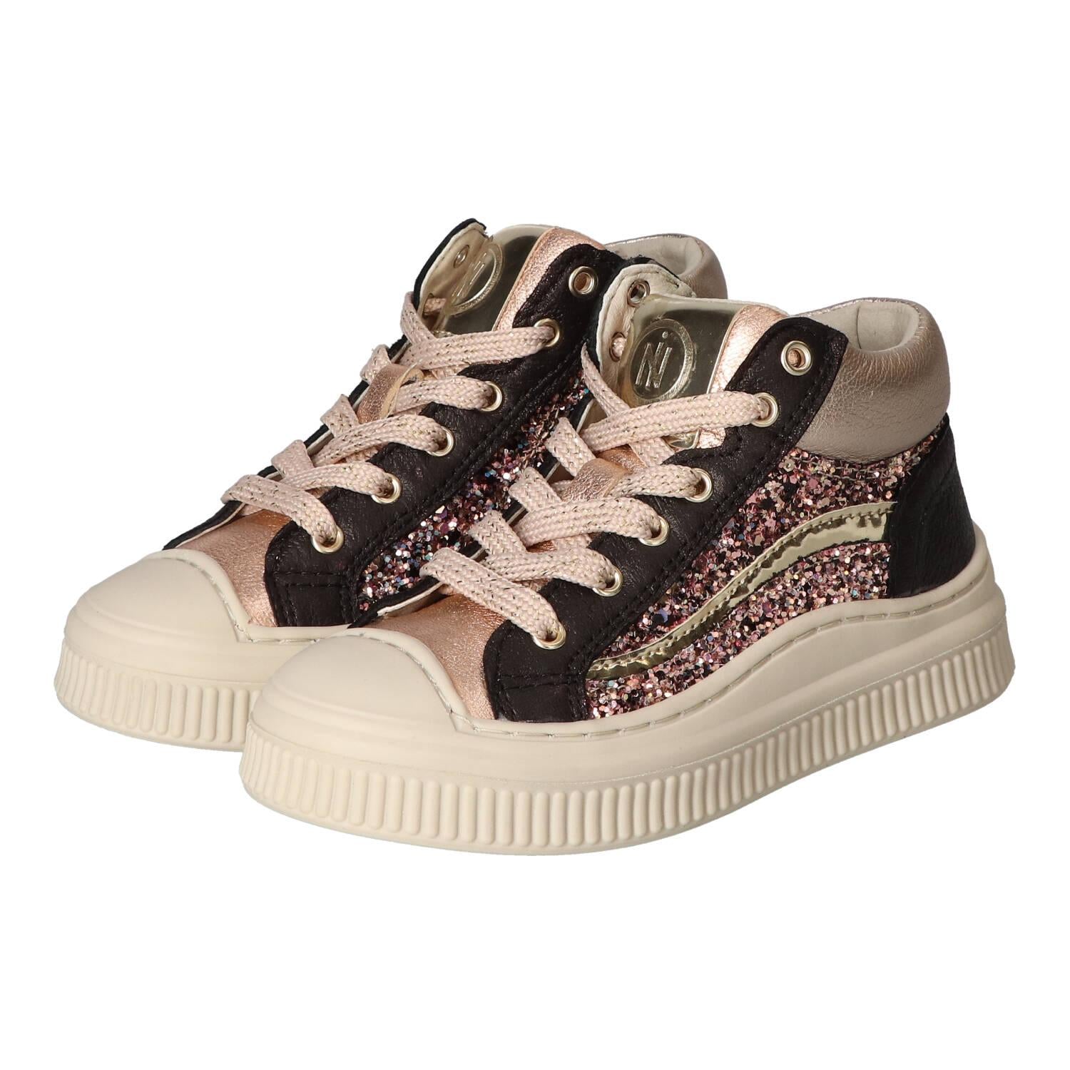 Veterschoenen, Roze