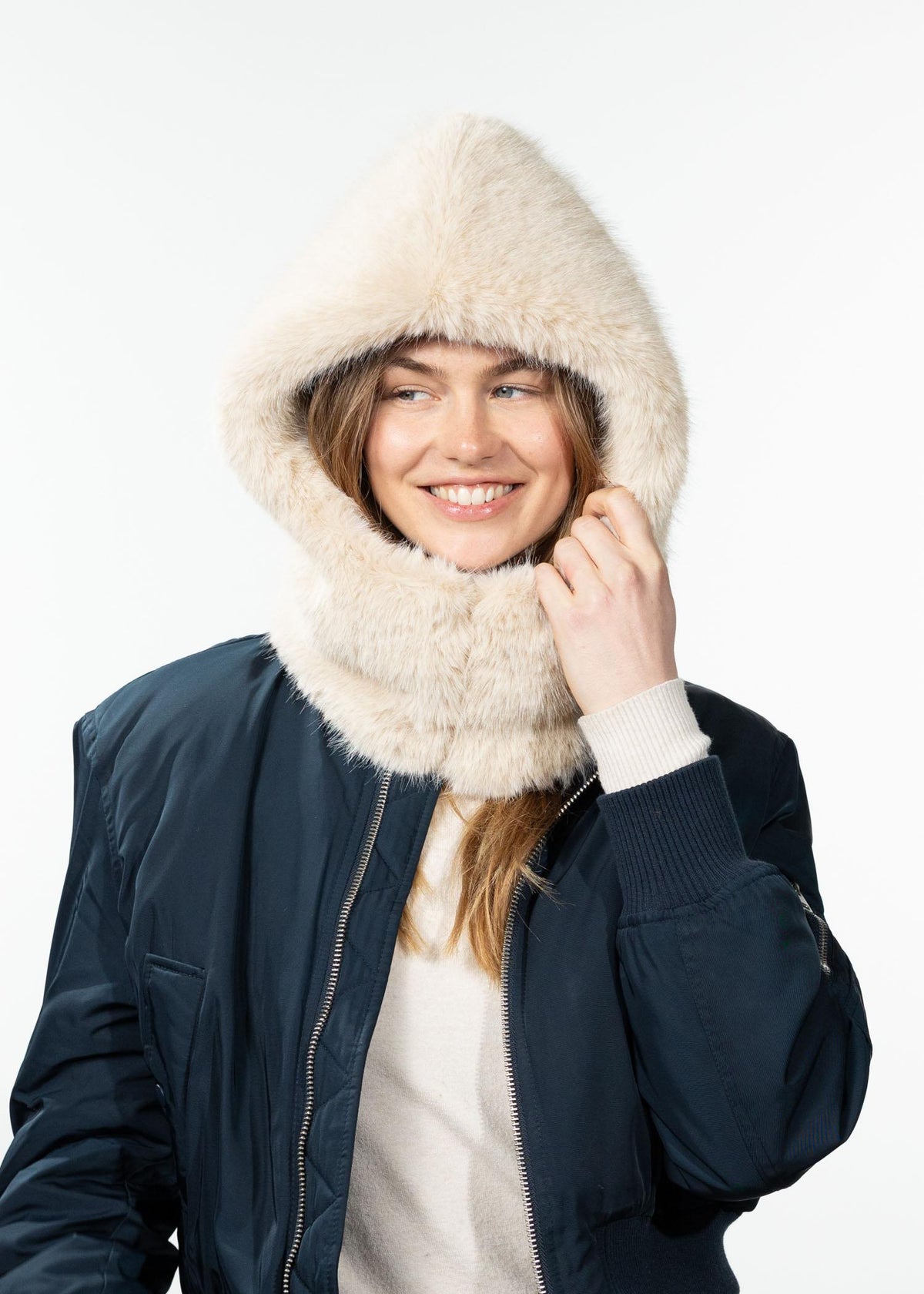 Mutsen, Off White