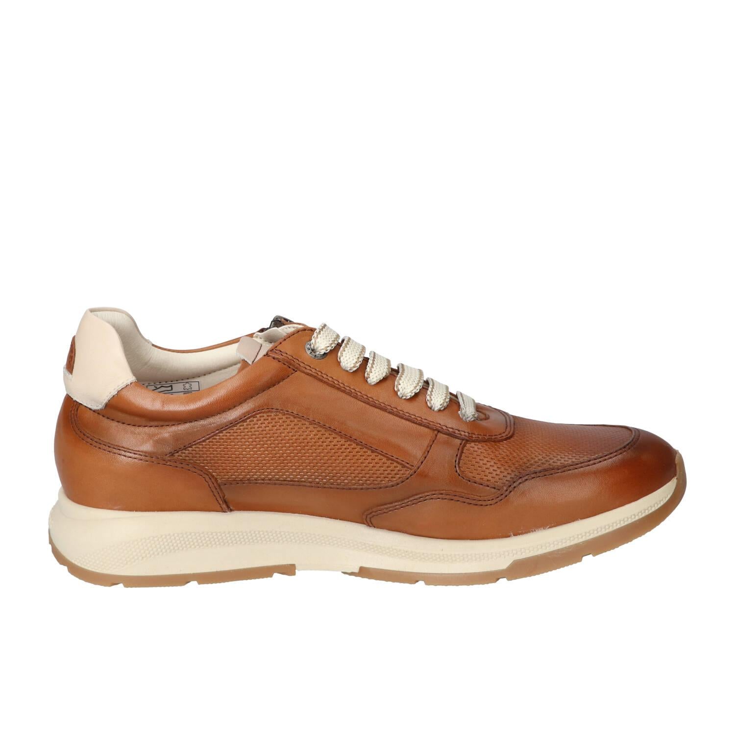 Sneakers, Cognac