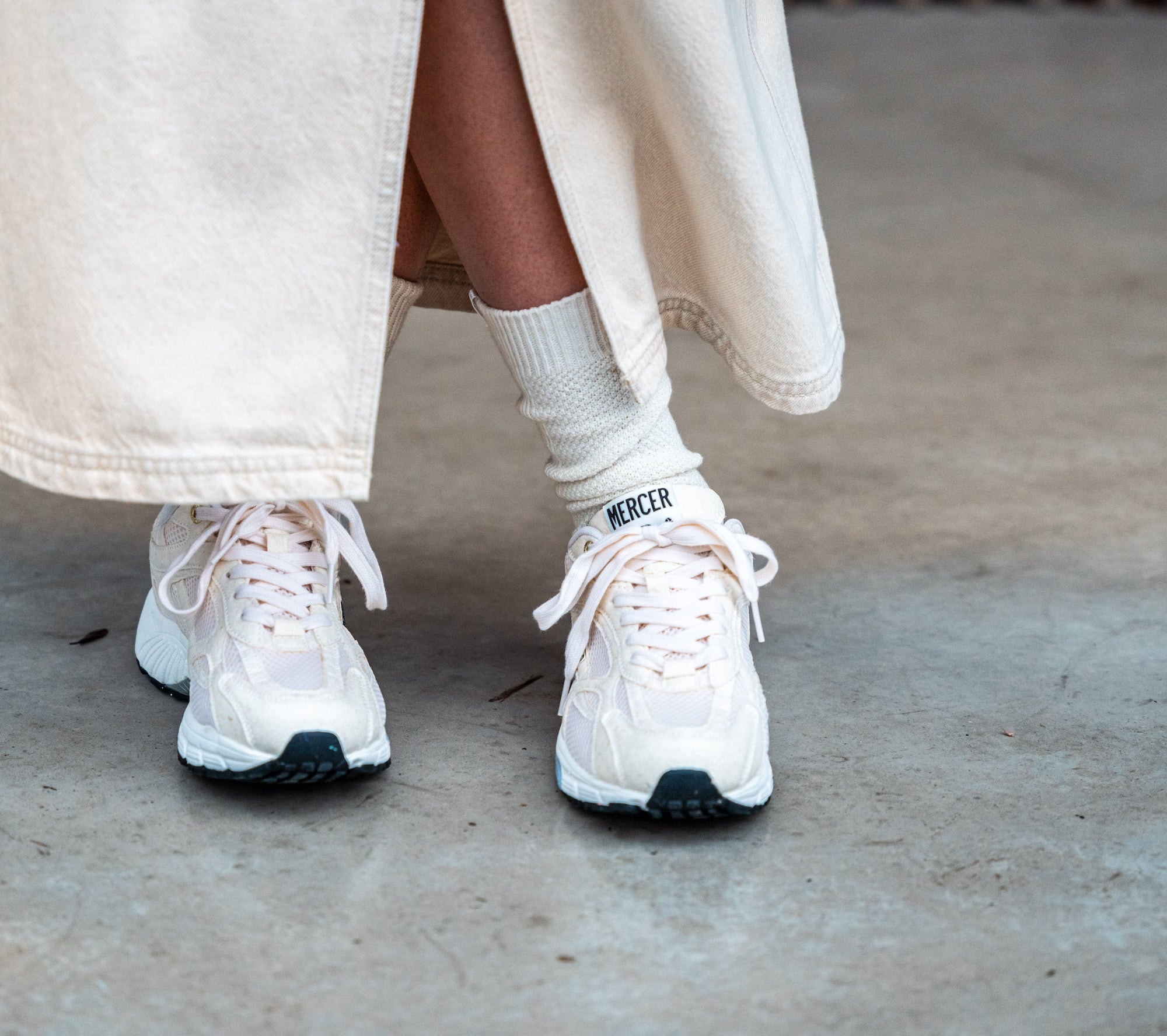 5 manieren om jouw witte sneakers te stylen