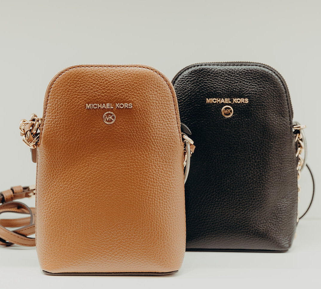 twee michael kors tassen