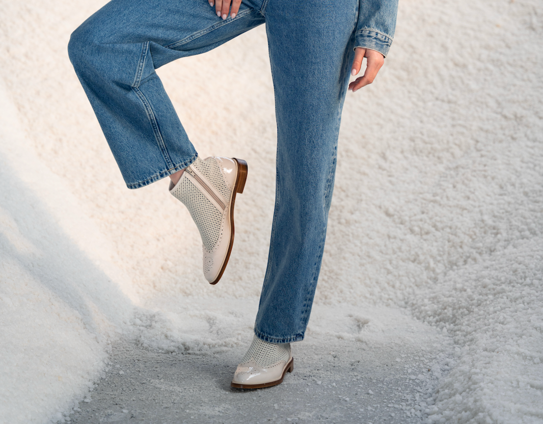 pertini off white boots