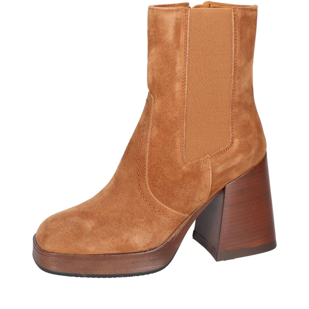 Booties, Cognac