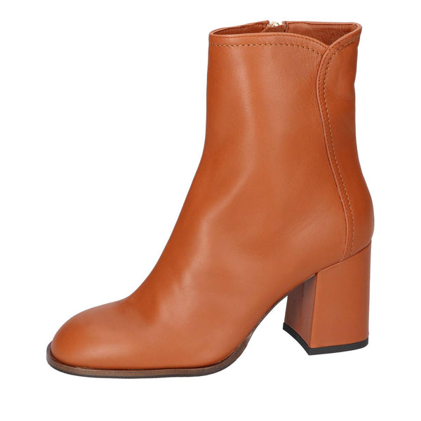 Booties, Cognac