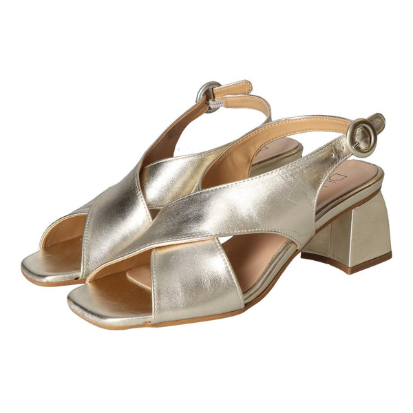 Sandalen, Goud