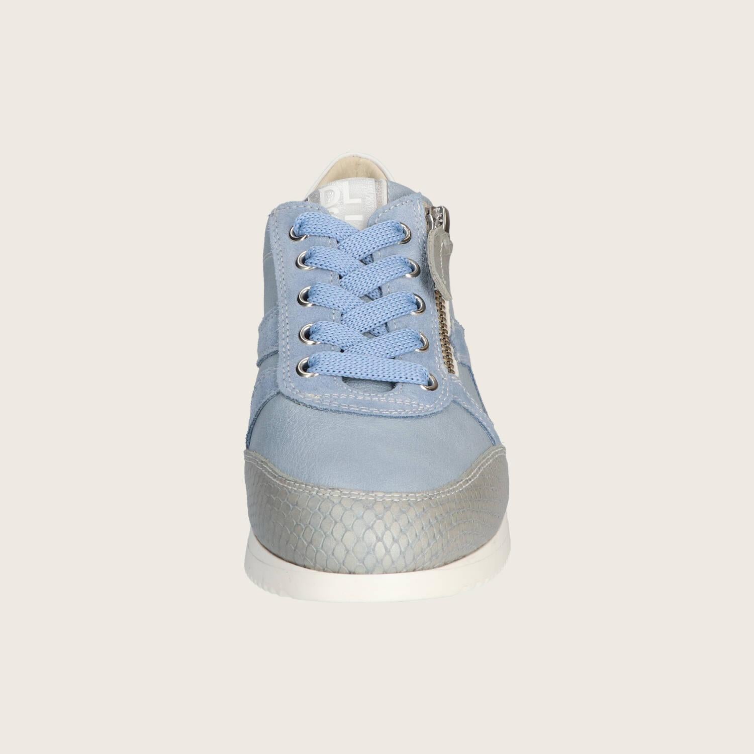 Sneakers, Lichtblauw