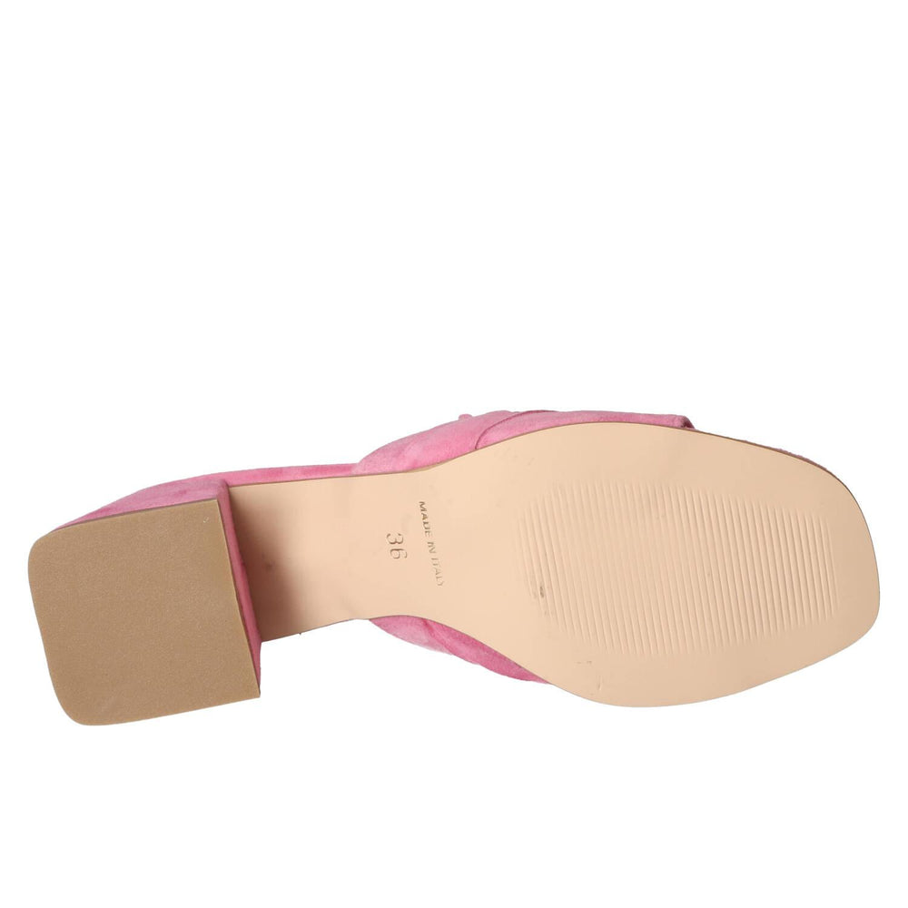 Mules, Rose