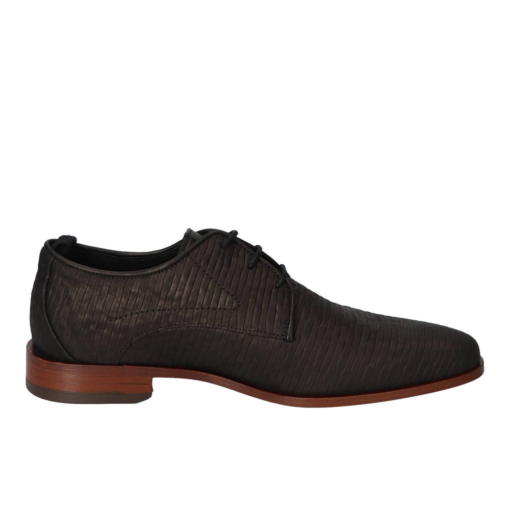 Veterschoenen, Zwart