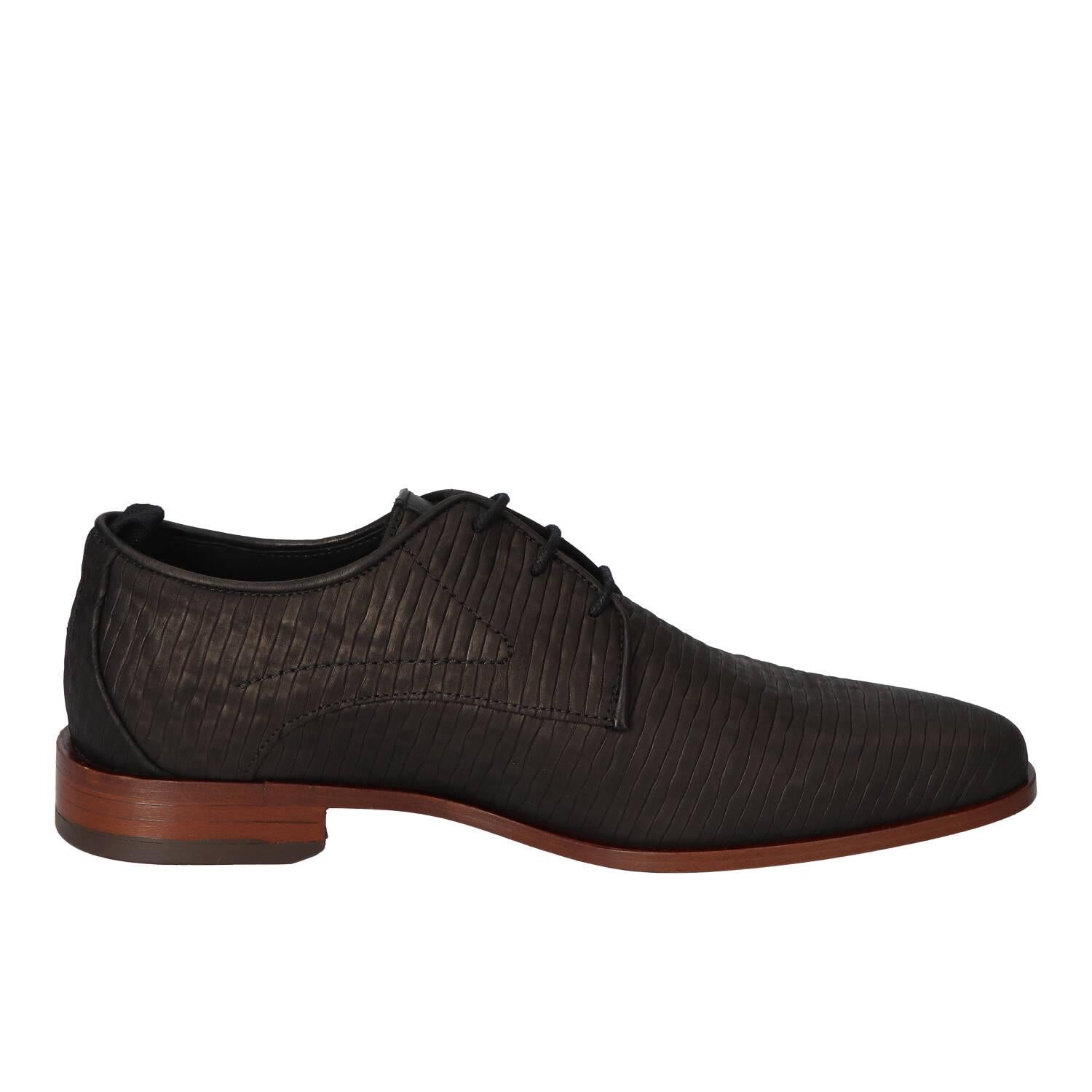 Veterschoenen, Zwart