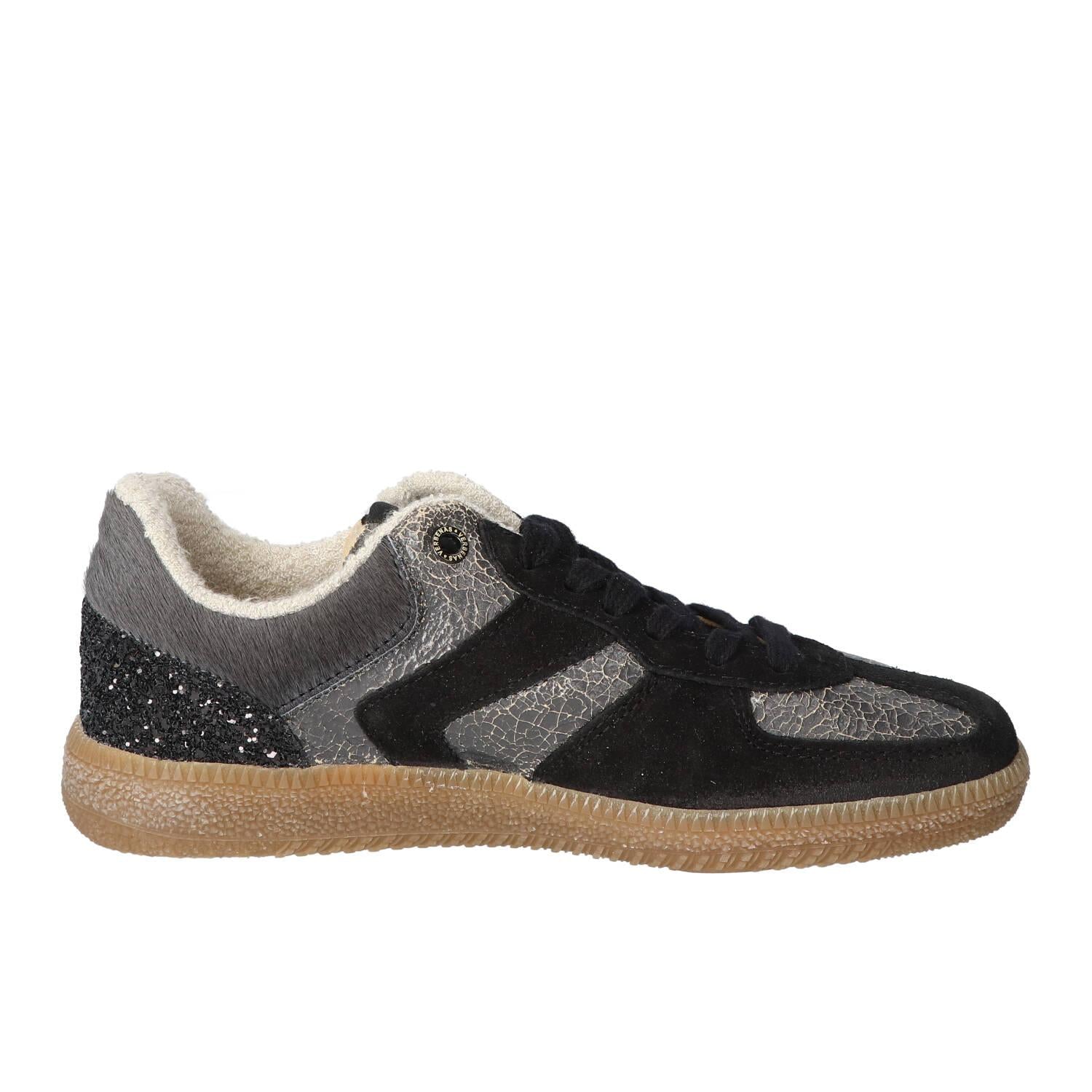 Sneakers, Zwart
