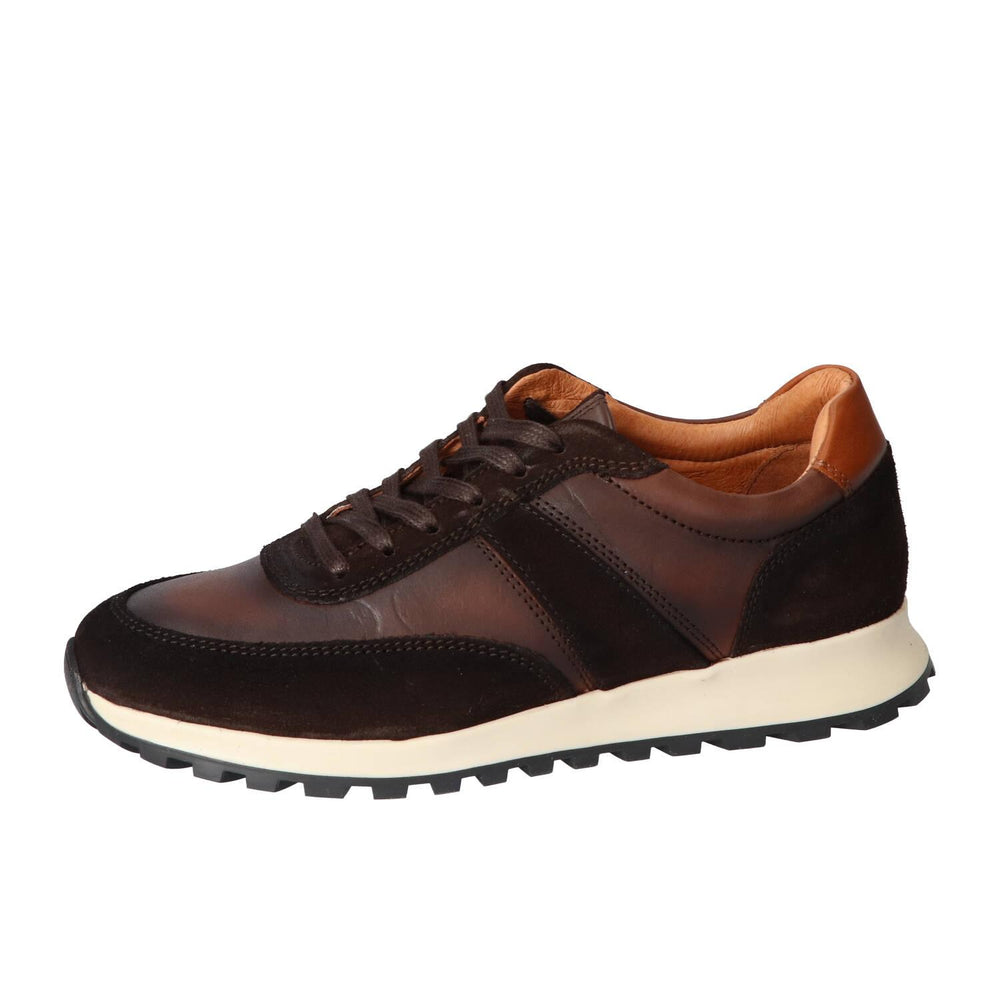 Baskets, marron foncé