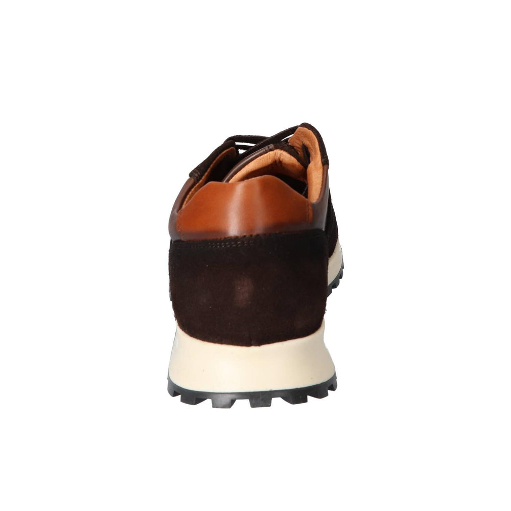 Baskets, marron foncé