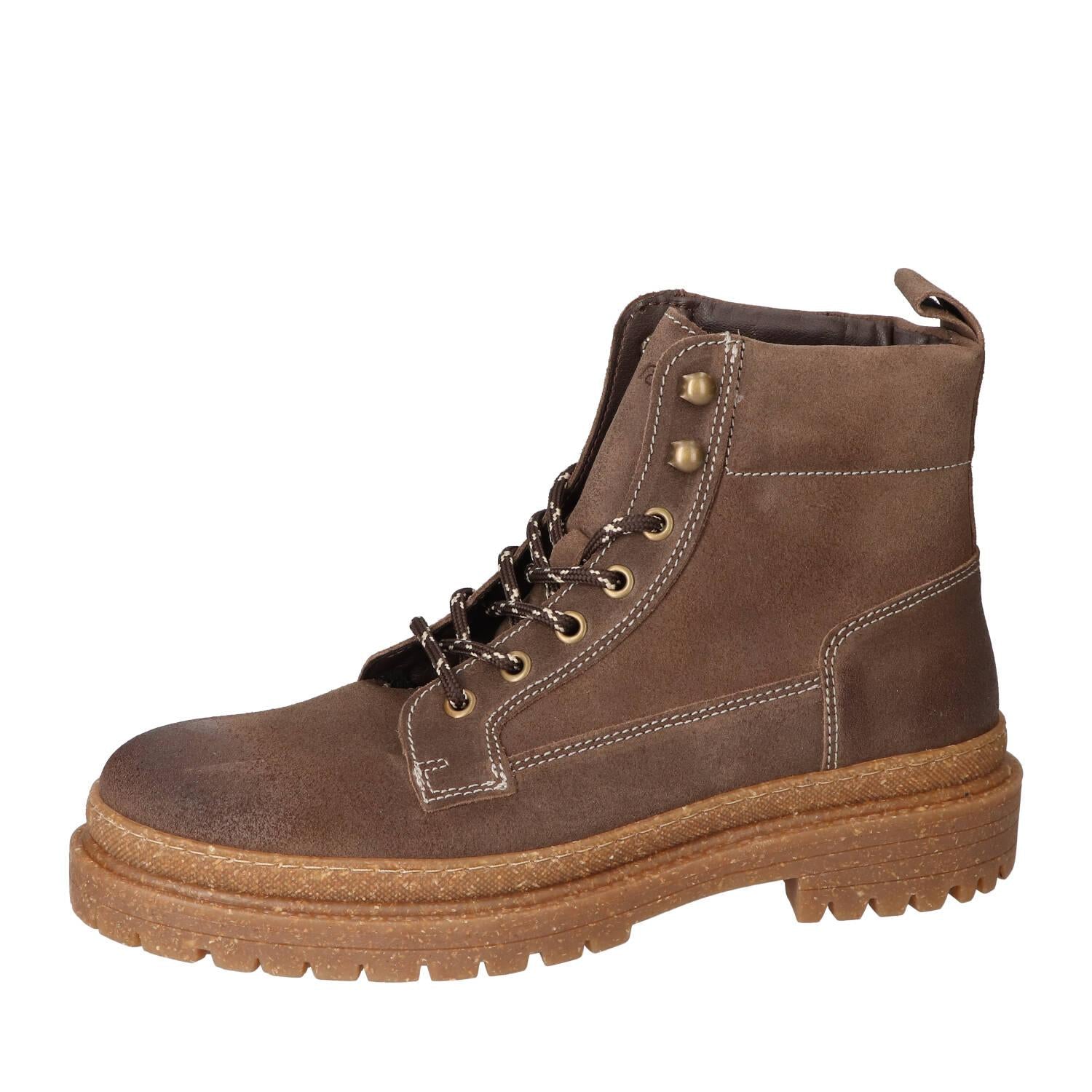 Boots, Taupe