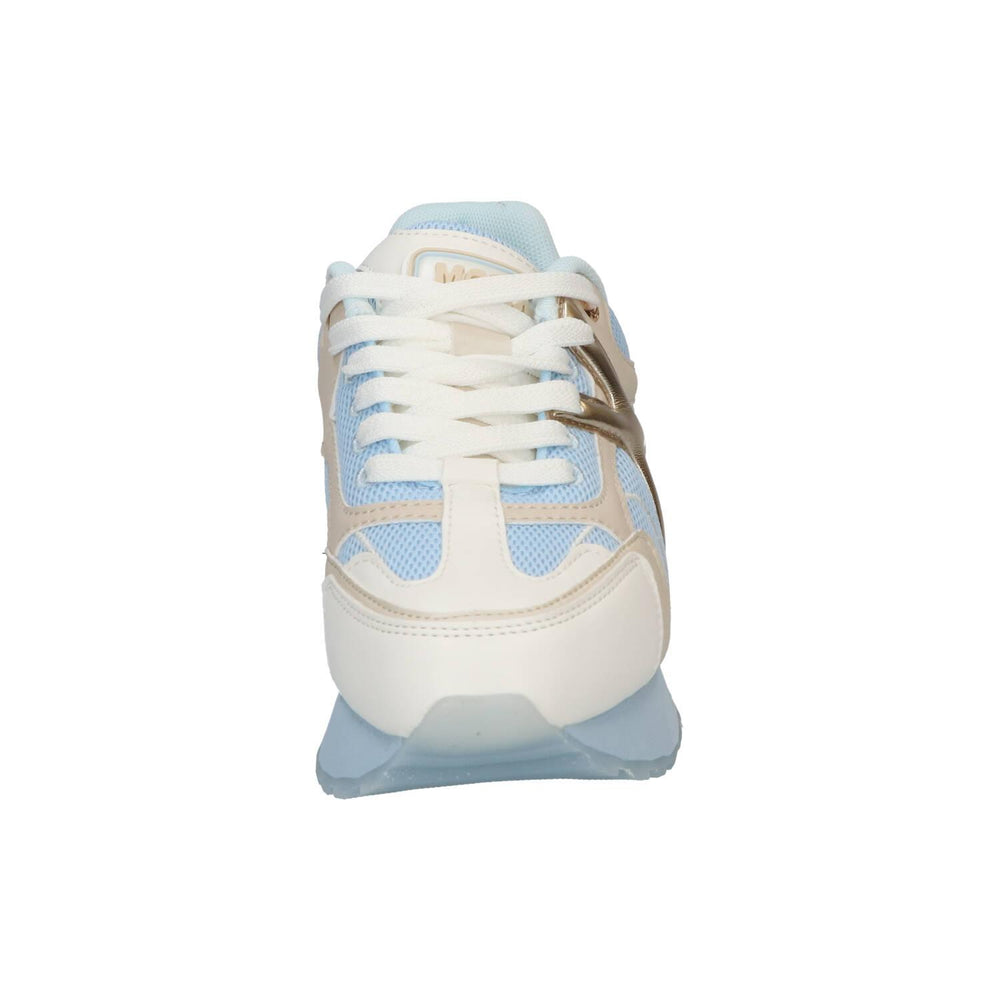 Baskets, bleu clair