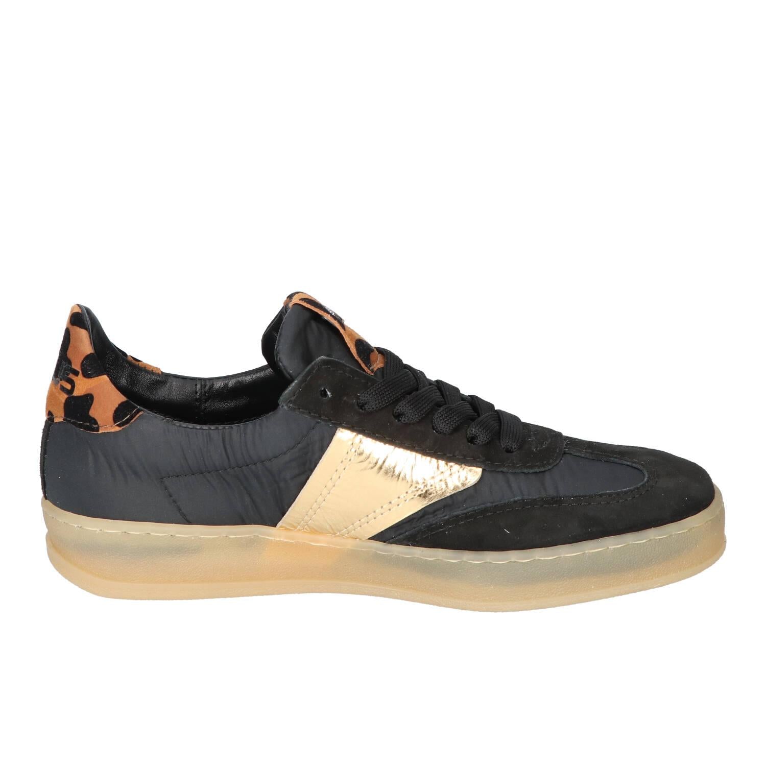 Baskets, noires