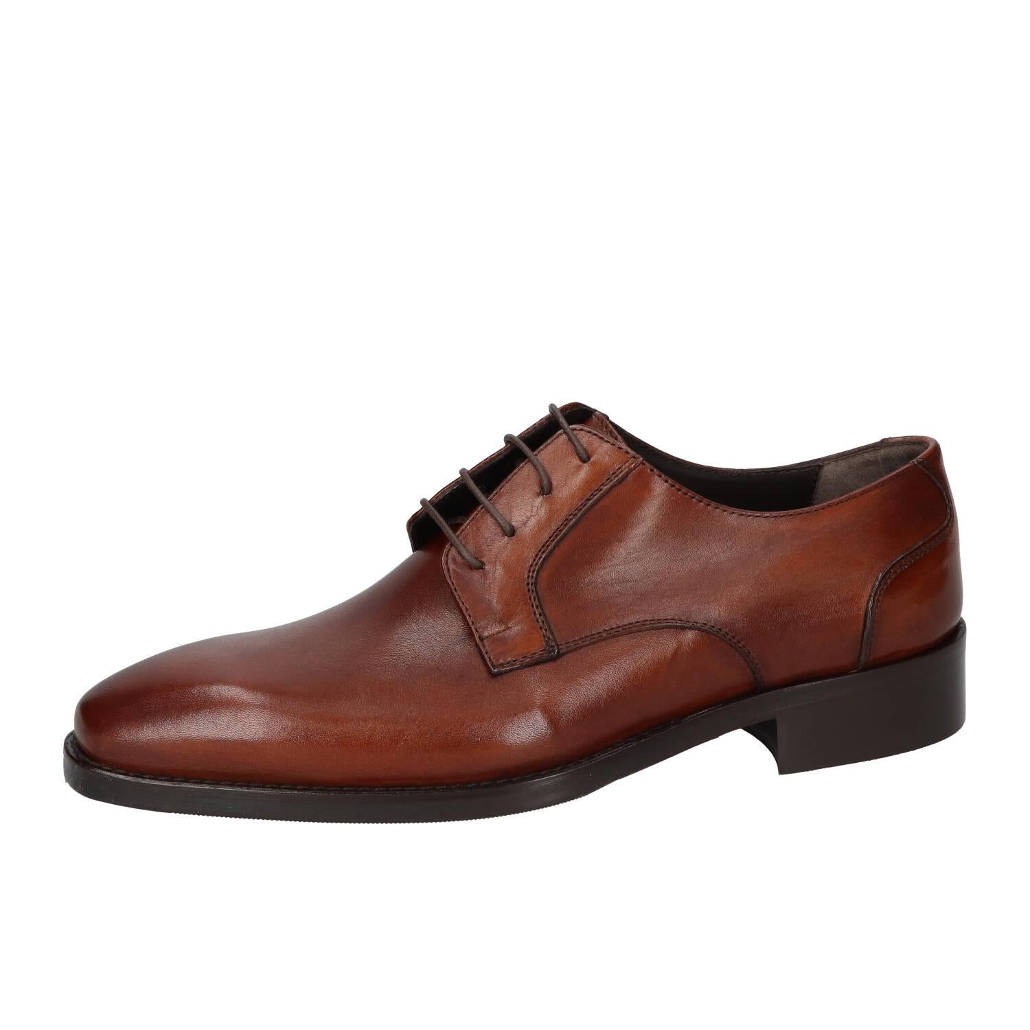 Chaussures à lacets, Cognac