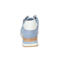 Baskets, bleu clair
