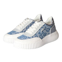 Baskets, bleu clair