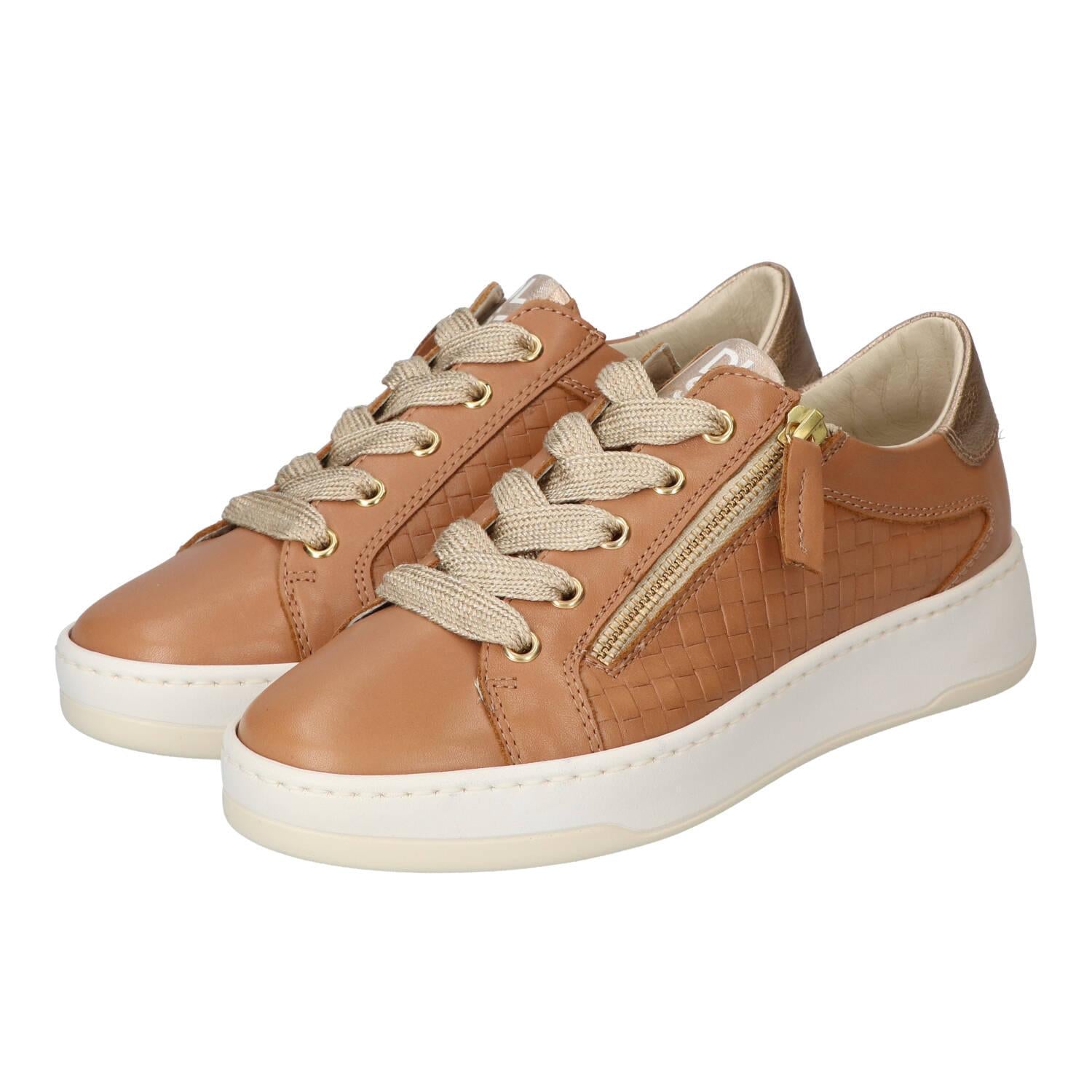 Sneakers, Cognac