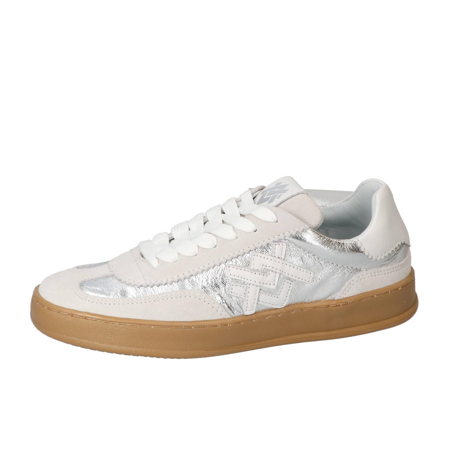 Baskets, argent