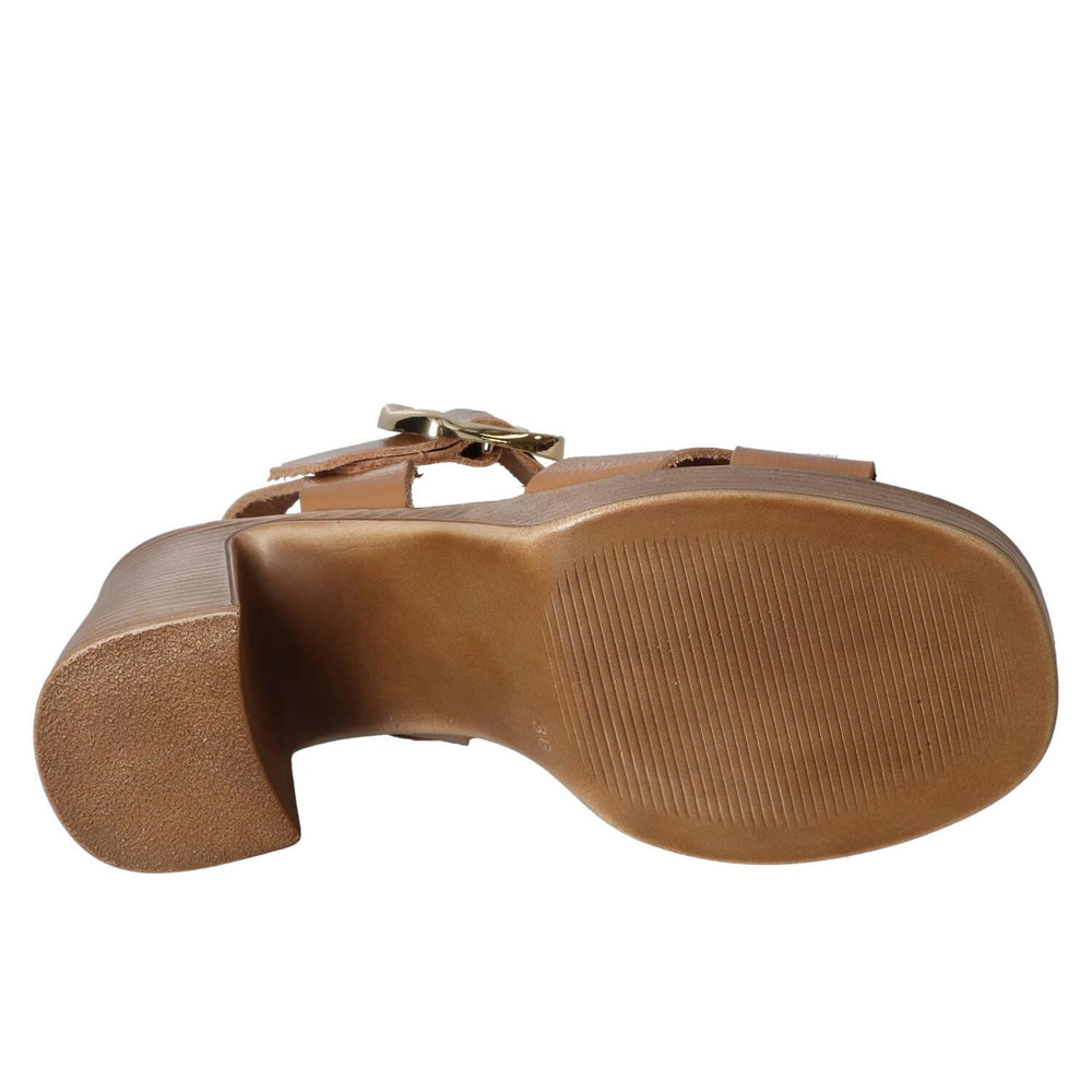 Sandalen, Cognac