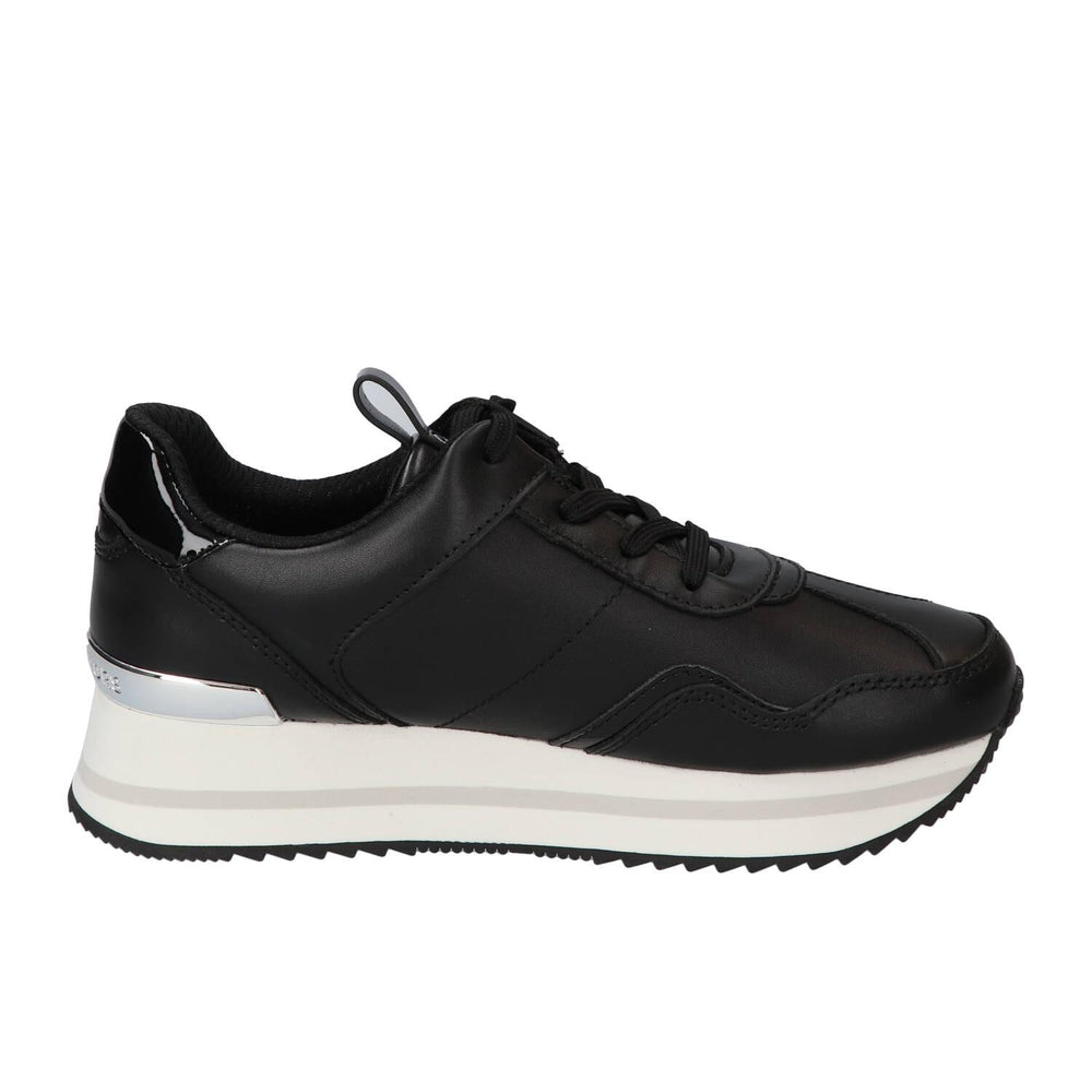 Baskets, noires