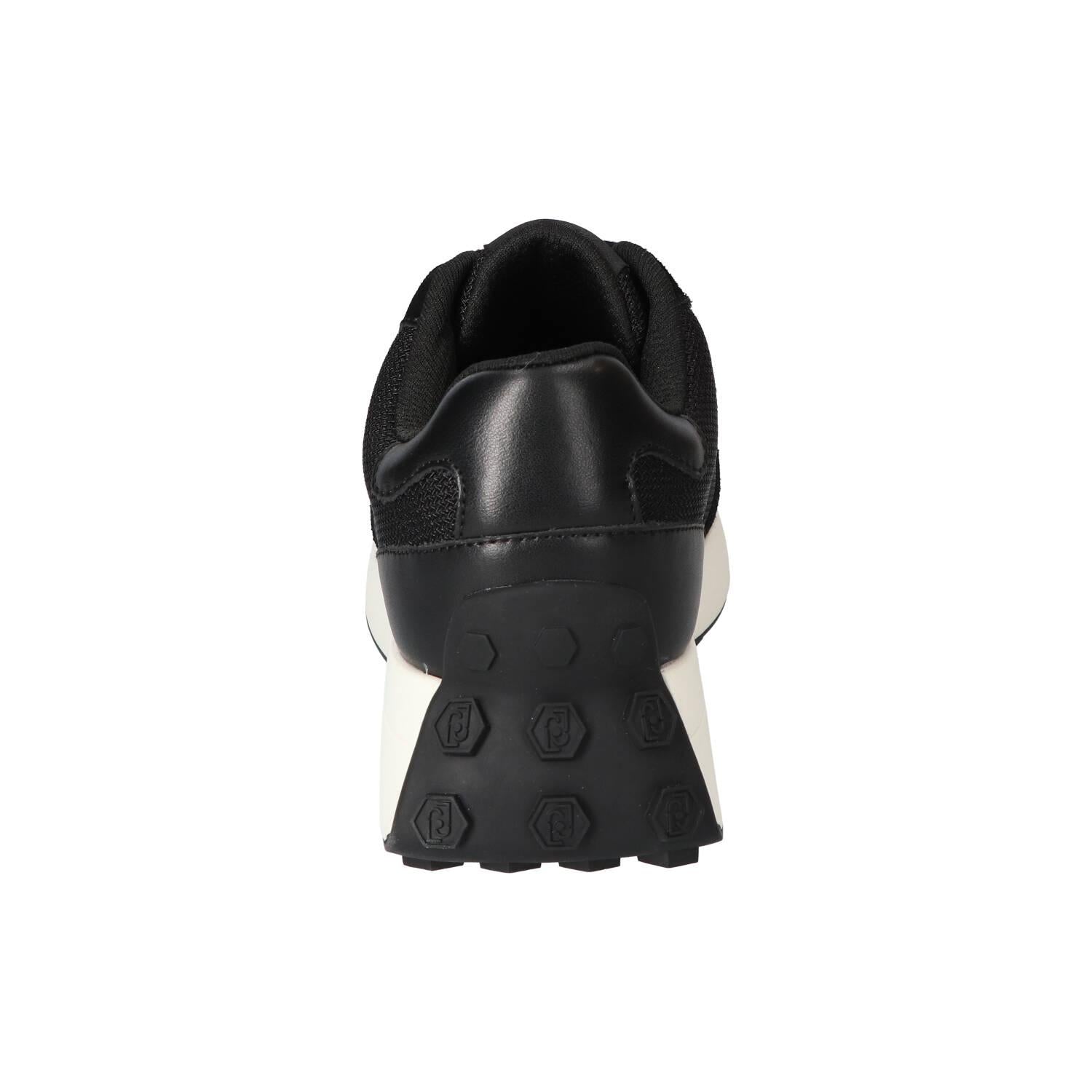 Sneakers, Zwart