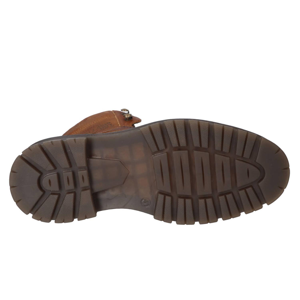 Boots, Cognac