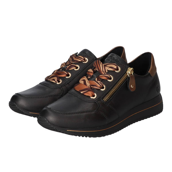 Baskets, noires