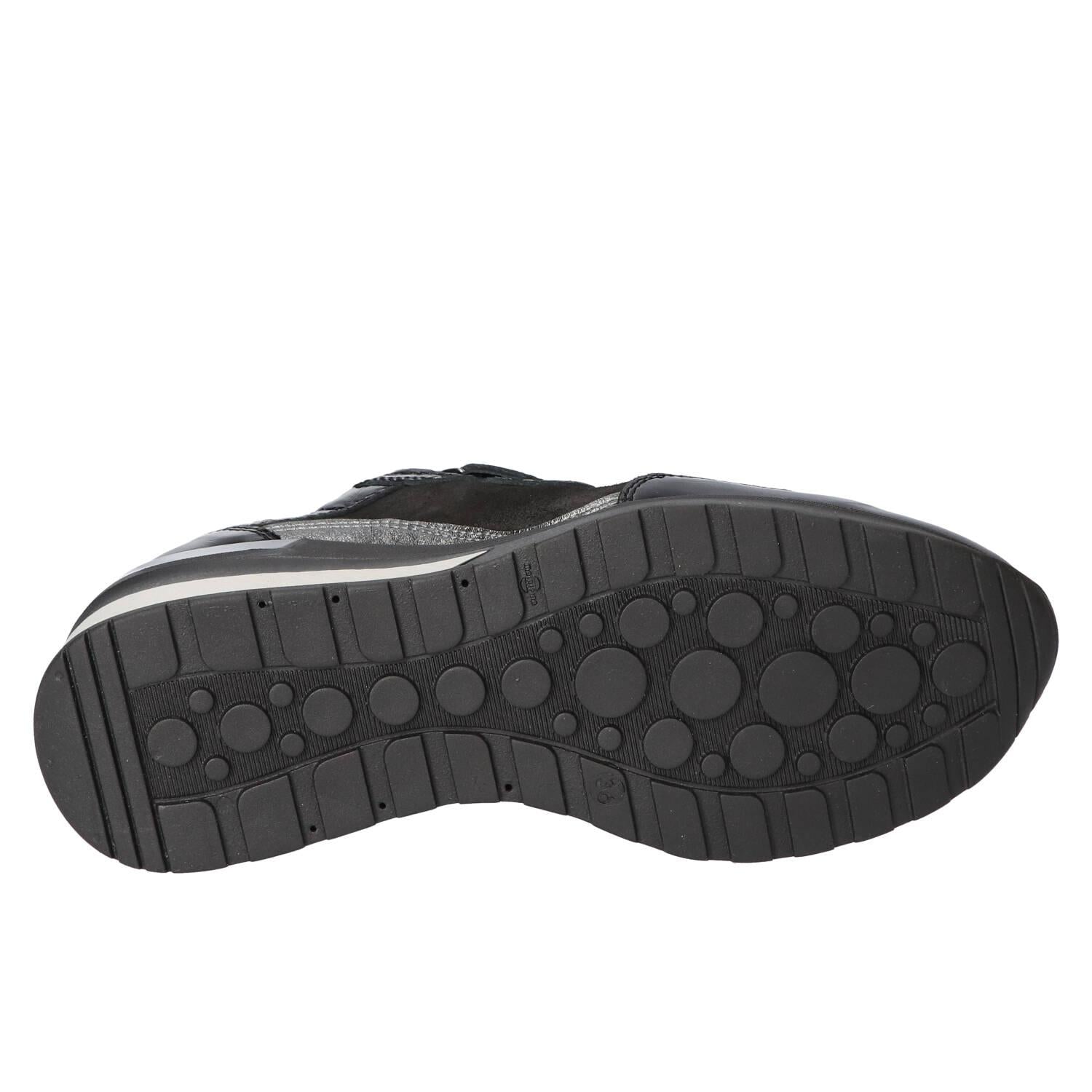 Sneakers, Zwart
