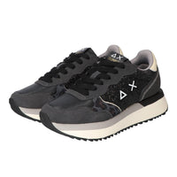 Sneakers, Zwart