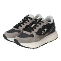 Sneakers, Zwart