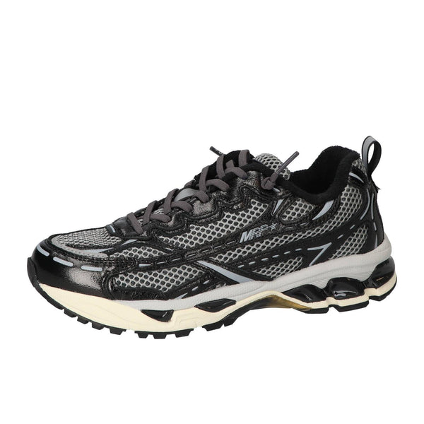 Sneakers, Zwart