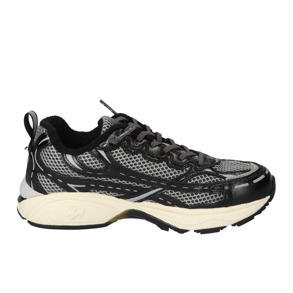 Sneakers, Zwart