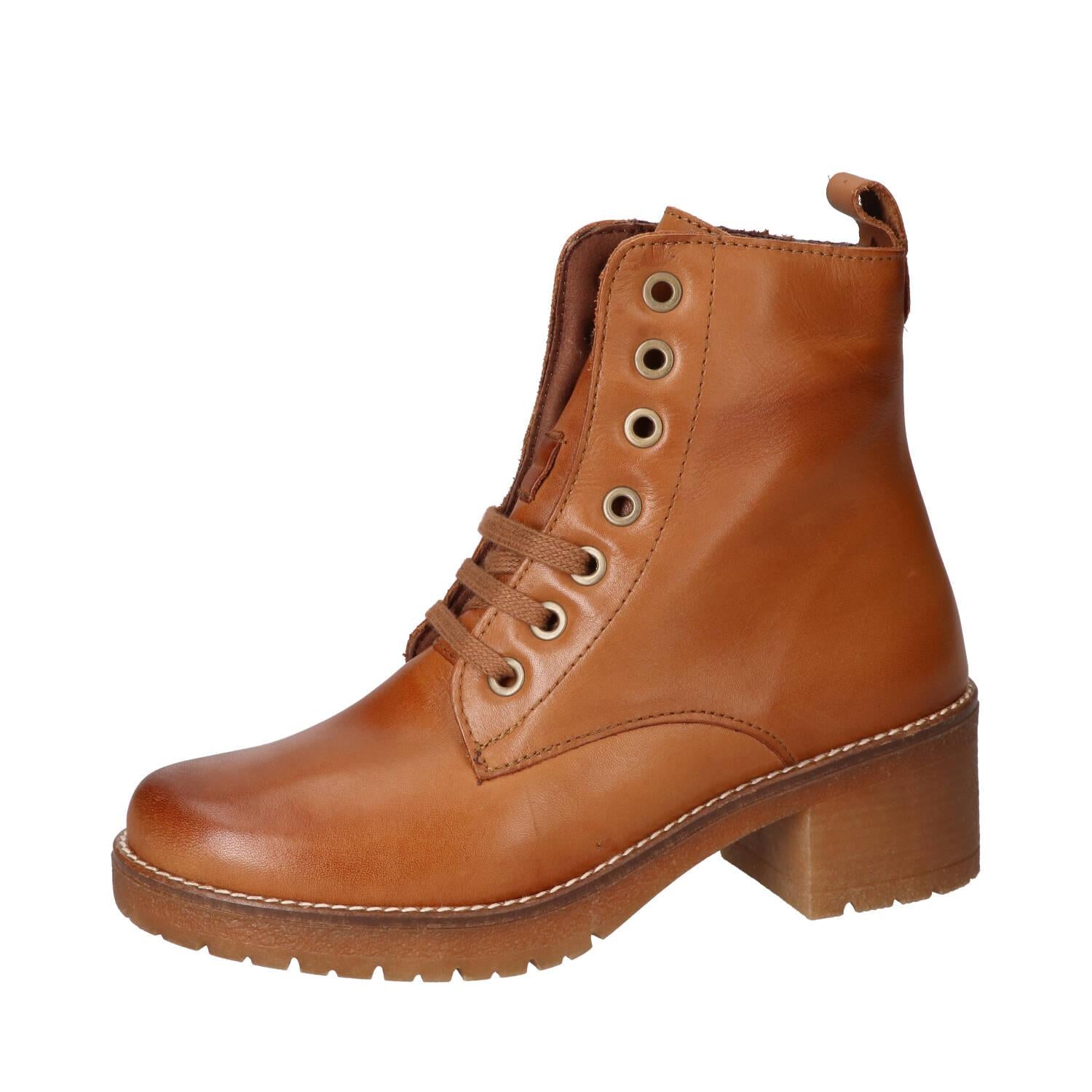 Booties, Cognac