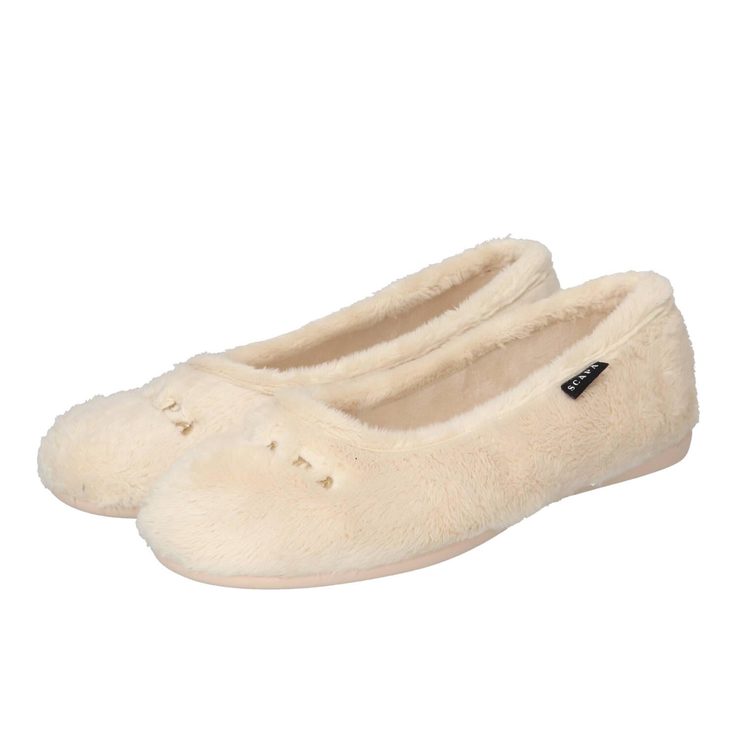 Chaussons, blanc cassé