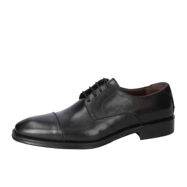 Veterschoenen, Zwart