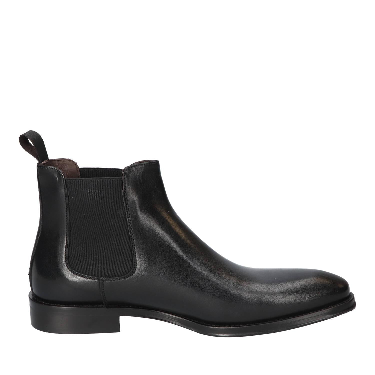 Boots, Zwart
