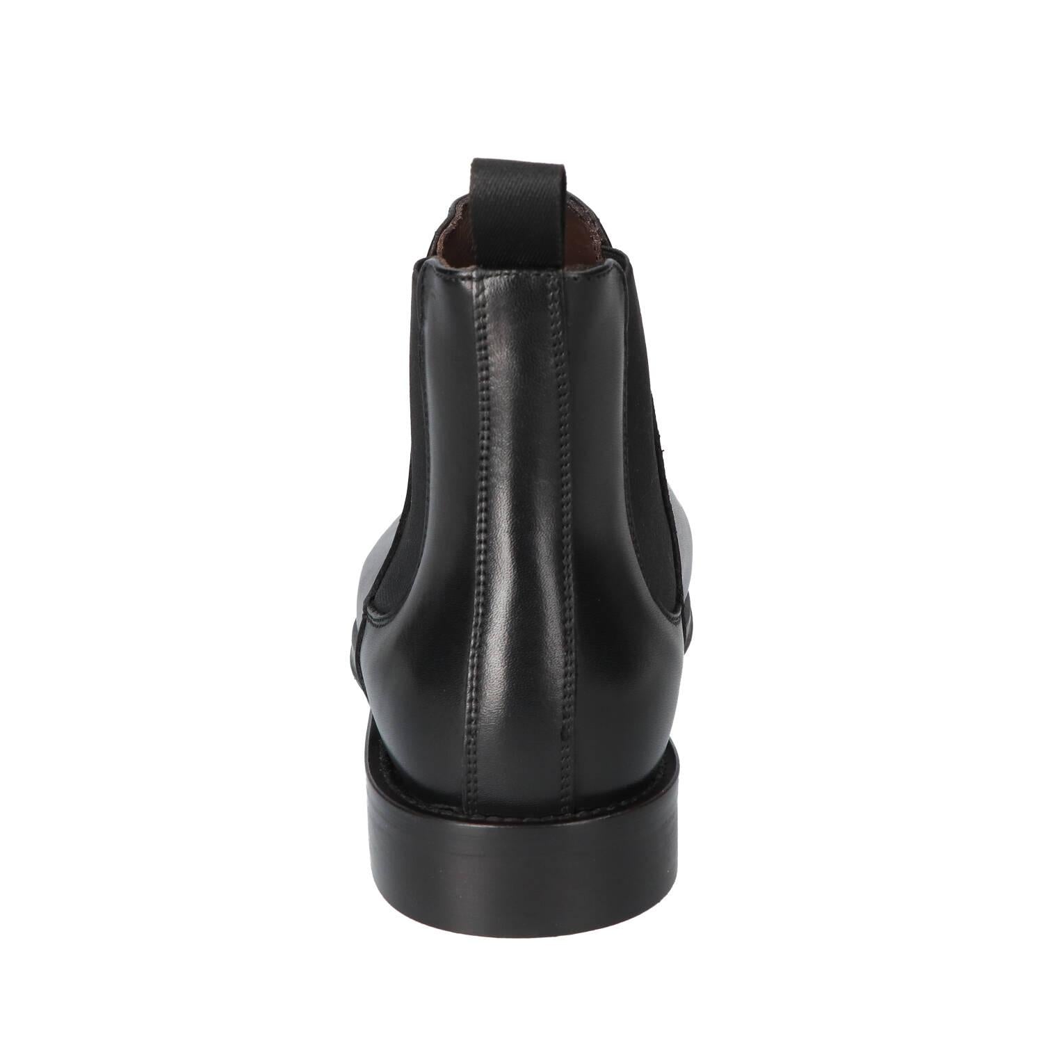 Boots, Zwart